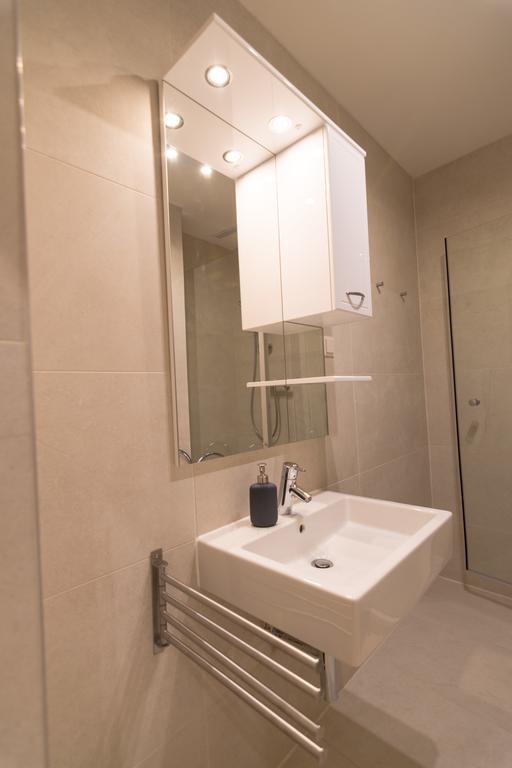 Modern Apartment At Rathaus فيينا المظهر الخارجي الصورة